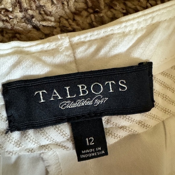 Talbots white flat front Bermuda shorts Size 12 - Picture 9 of 11